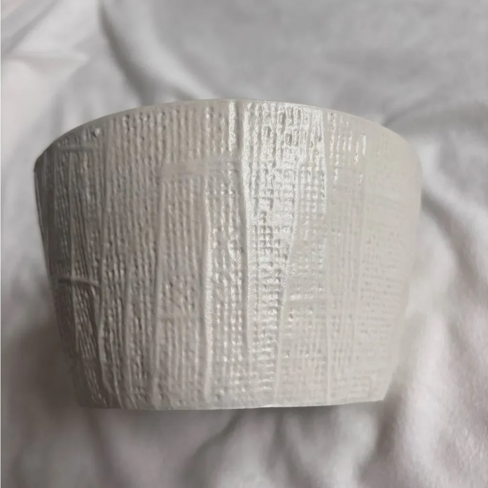 Textured Ceramic Planter / Bowl - White